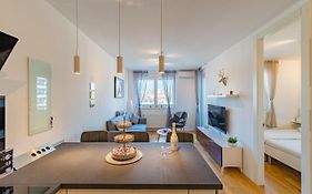 Flexible Selfcheckins 25 - Zagreb - Garage - Loggia - New - Luxury